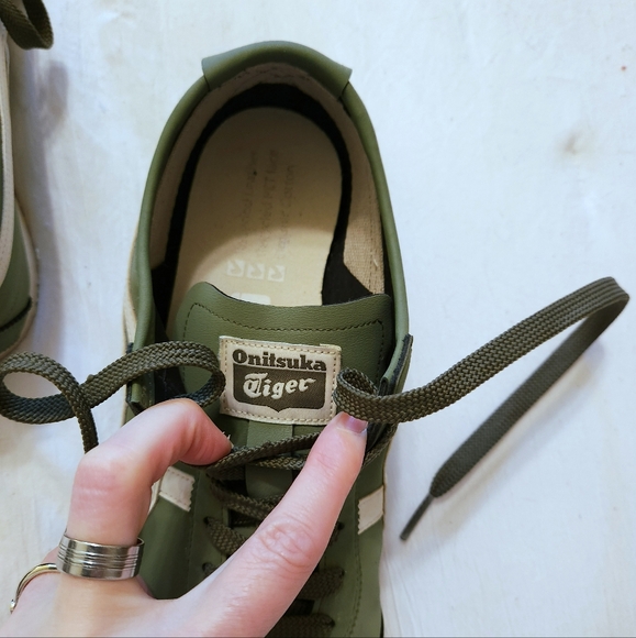 Closet clean out! - Picture 7 of 8